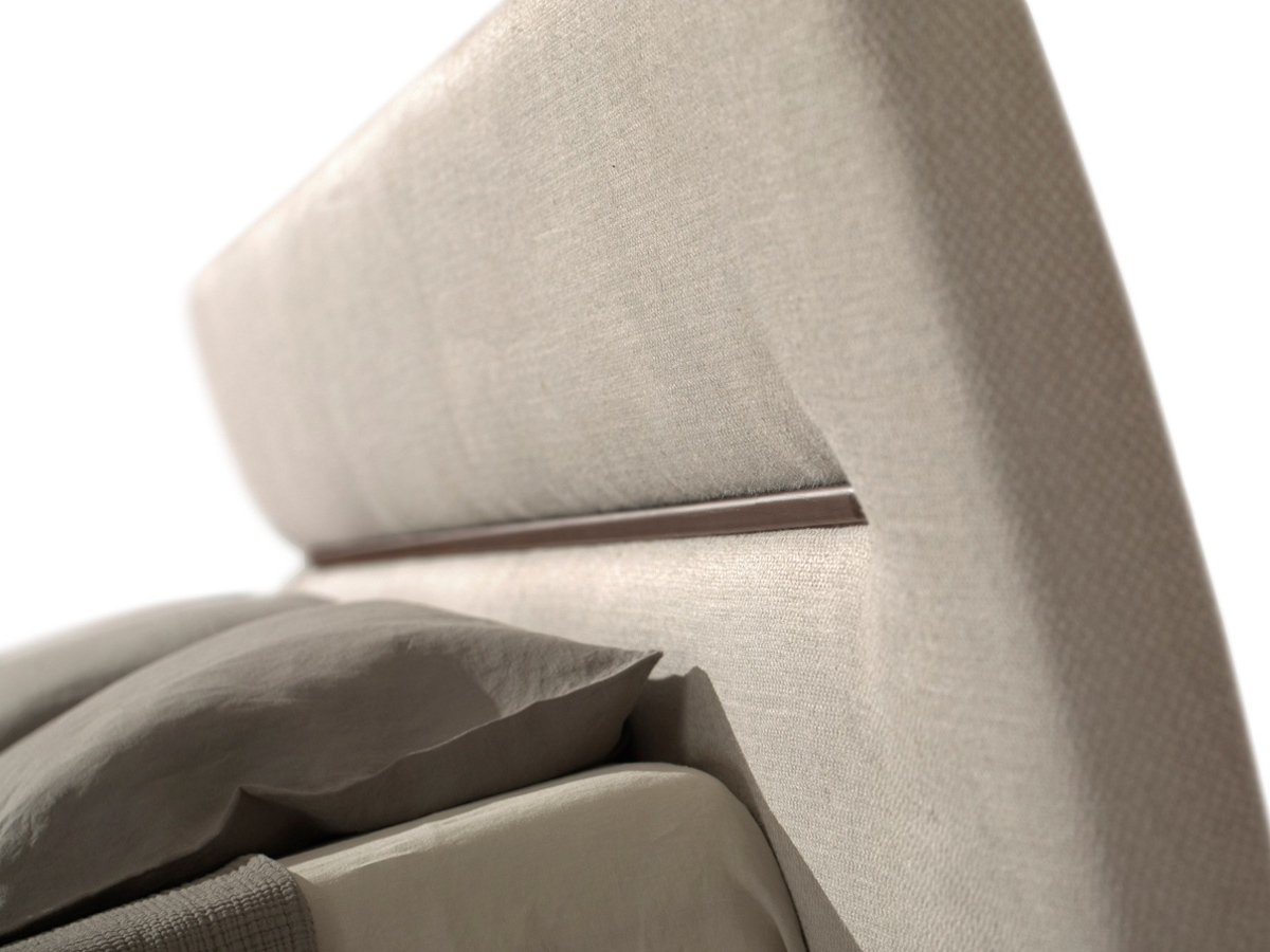Carpanese Home Lips Bed