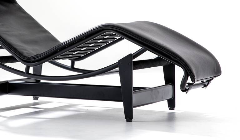 Cassina 4 Chaise Longue A Reglage Continu Durable Noire Total Black