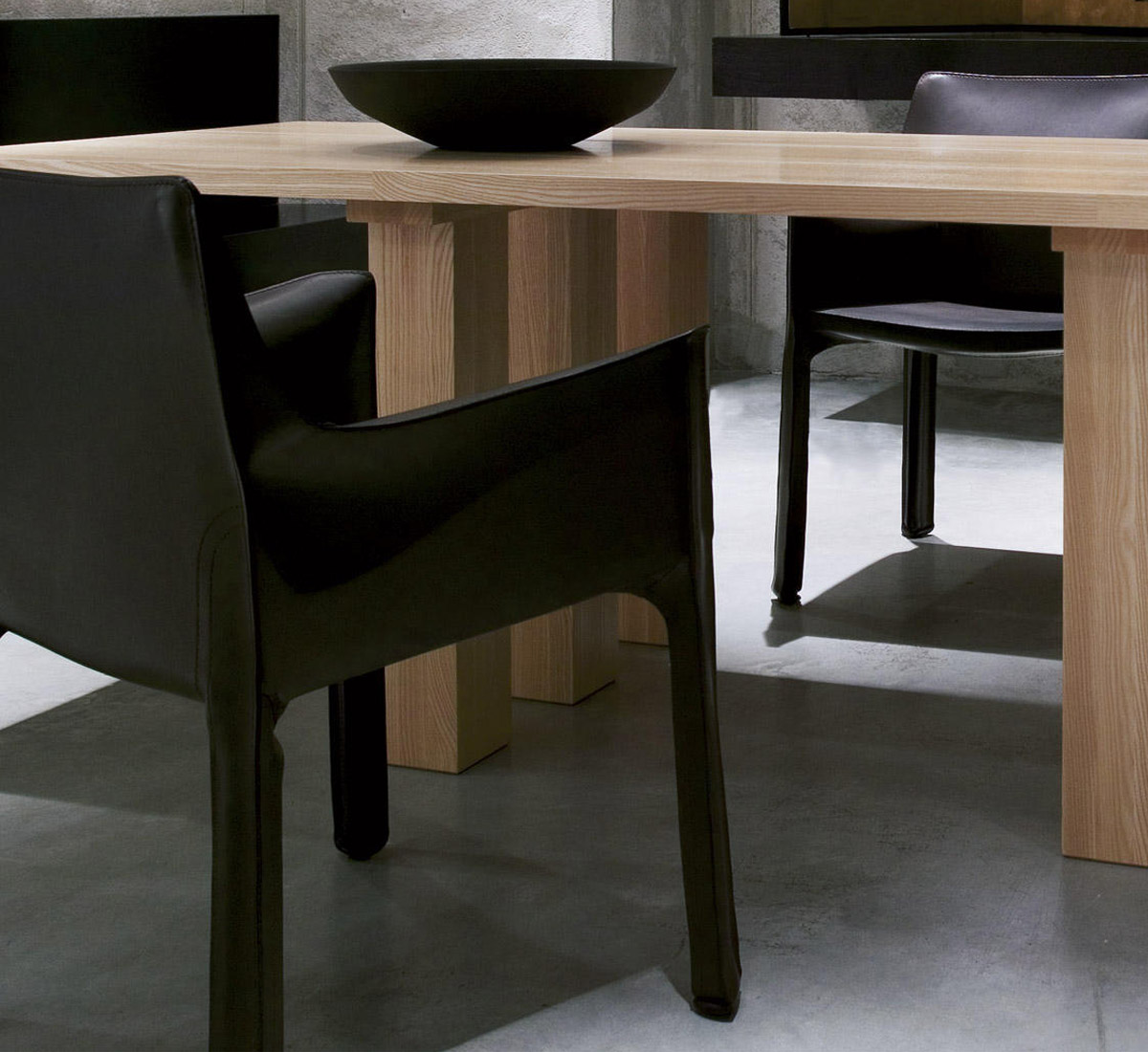 Cassina 413 Cab Chair