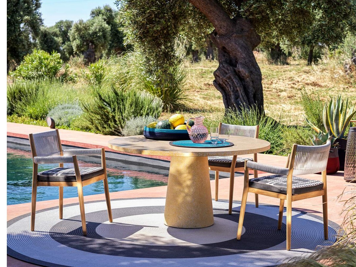 Cassina 477 Dine Out Round Table