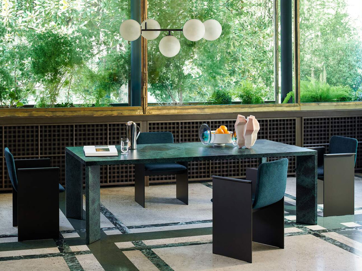 Cassina Flutz Chair 498