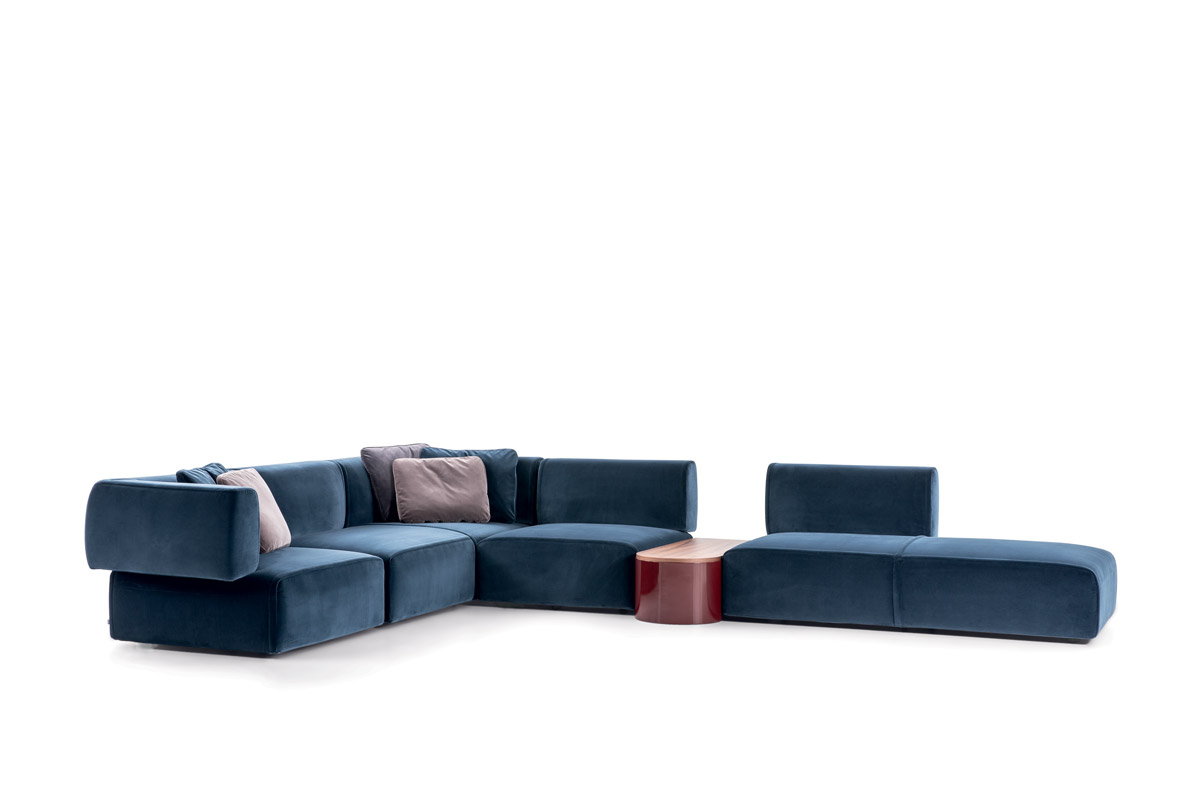 Cassina 553 Bowy Sofa Collection