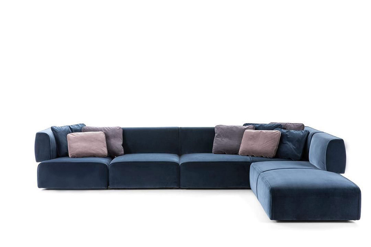 Cassina 553 Bowy Sofa Collection