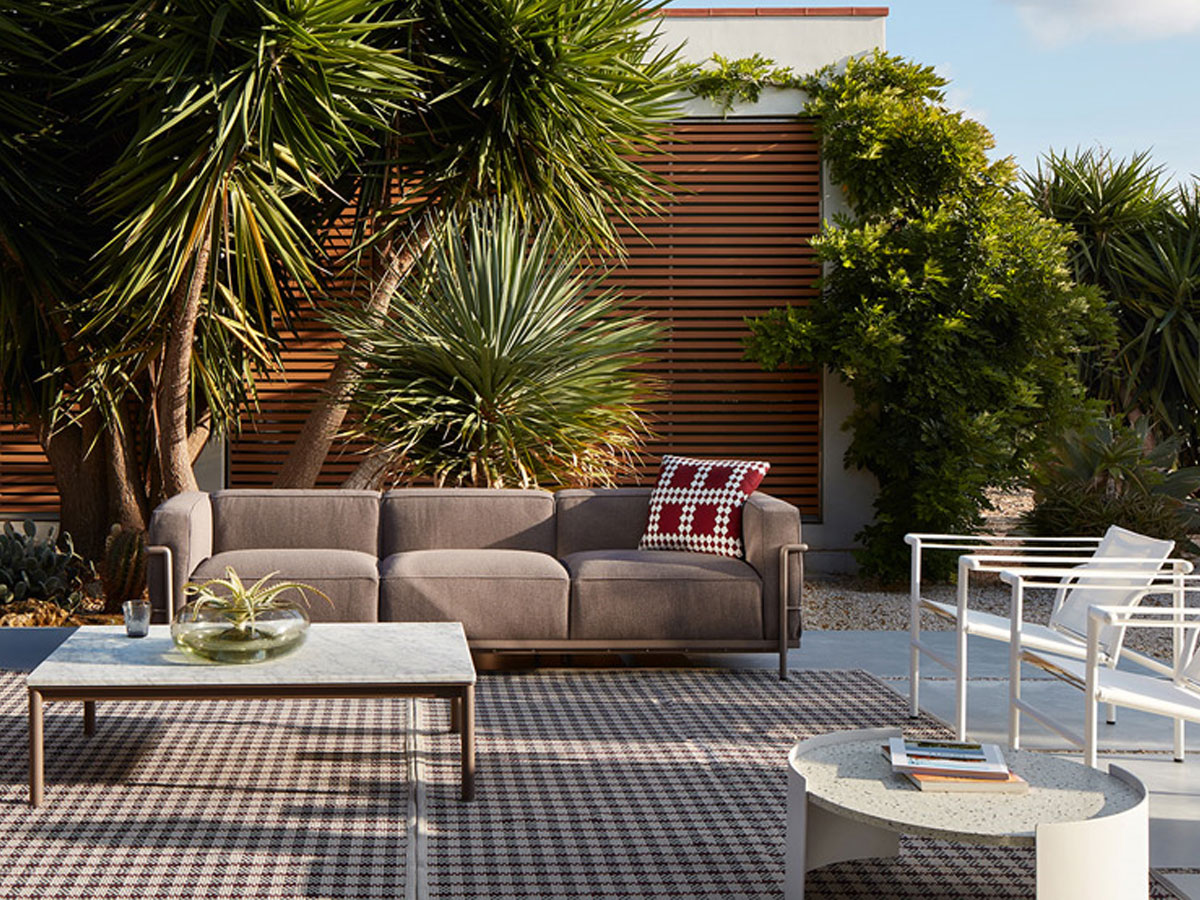 Cassina 554 Bowy Outdoor Side Table