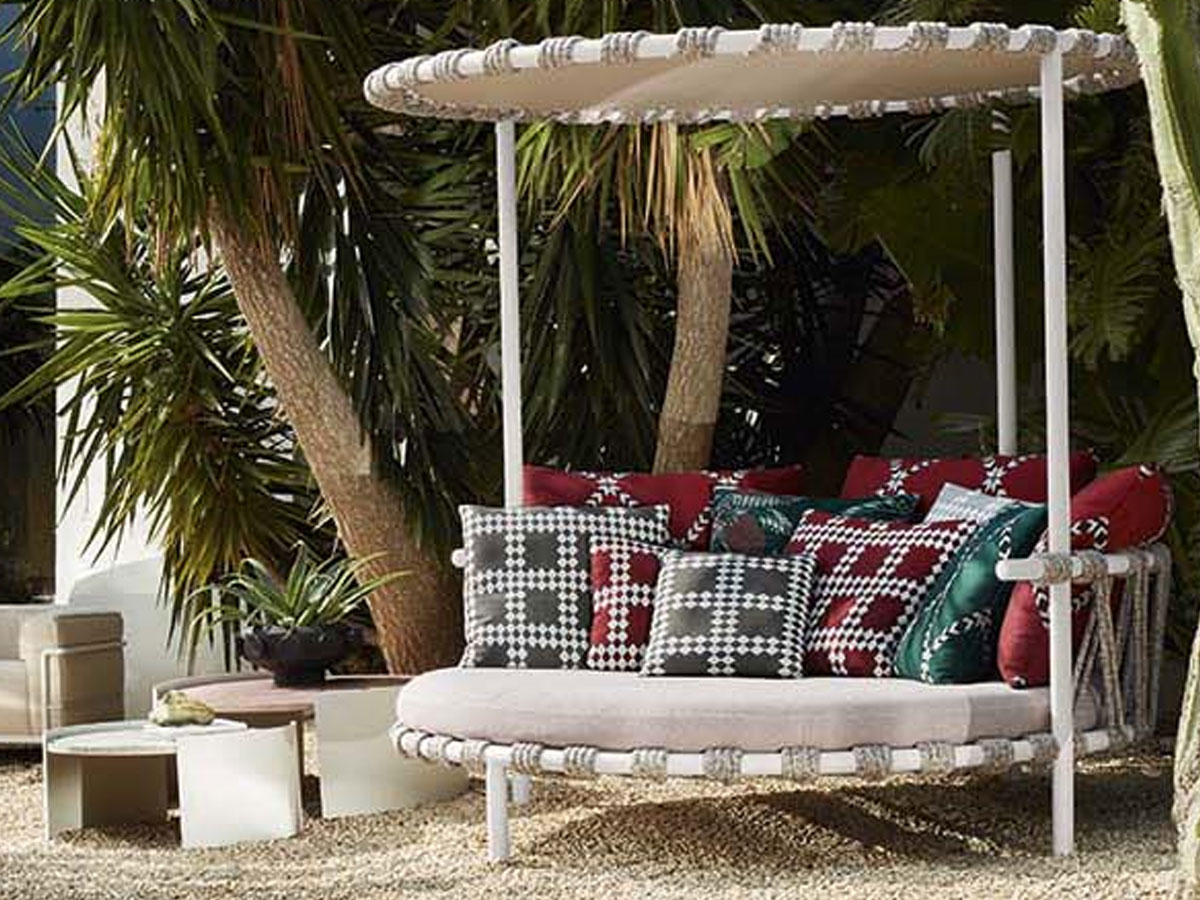 Cassina 554 Bowy Outdoor Side Table