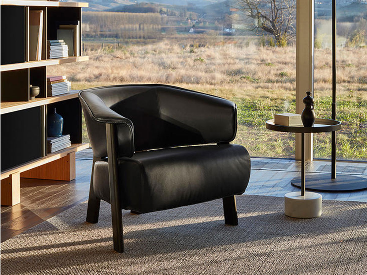 Cassina 571 Back Wing Armchair