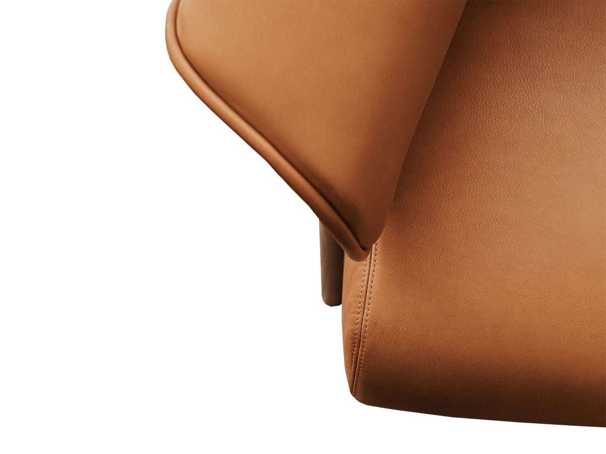 Cassina 571 Back Wing Armchair Walnut Canaletto Leather 360 Natural
