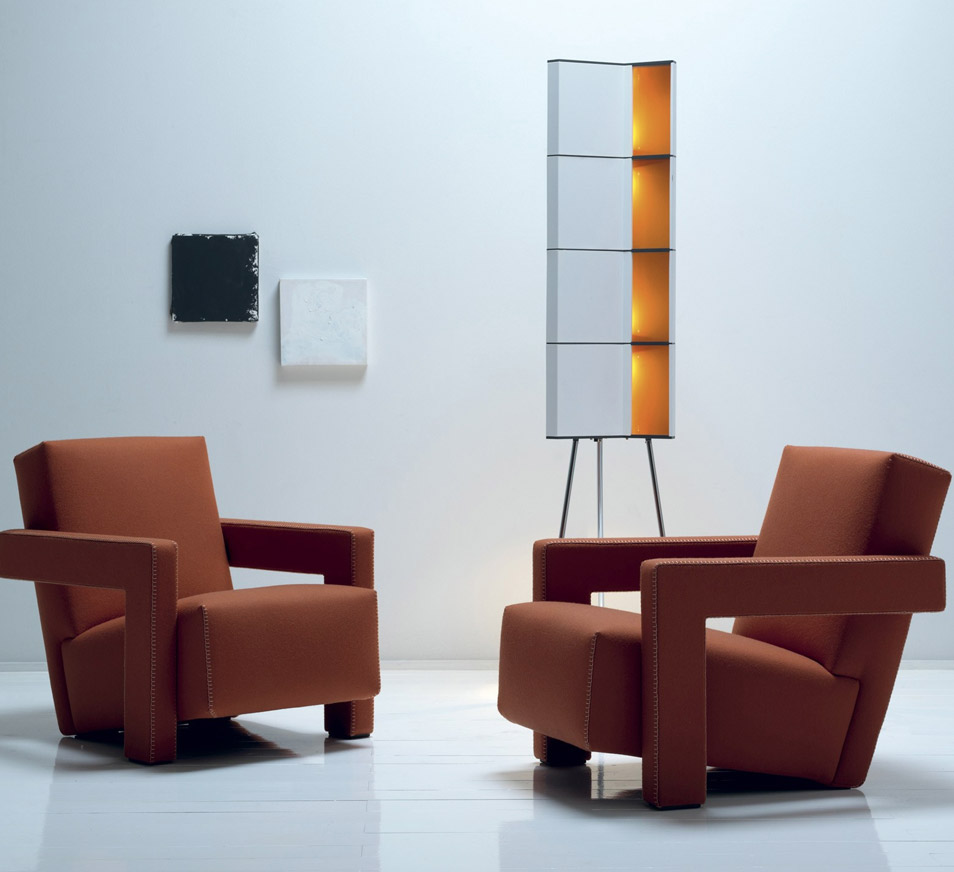 Cassina 637 Utrecht Punto Cavallo Armchair