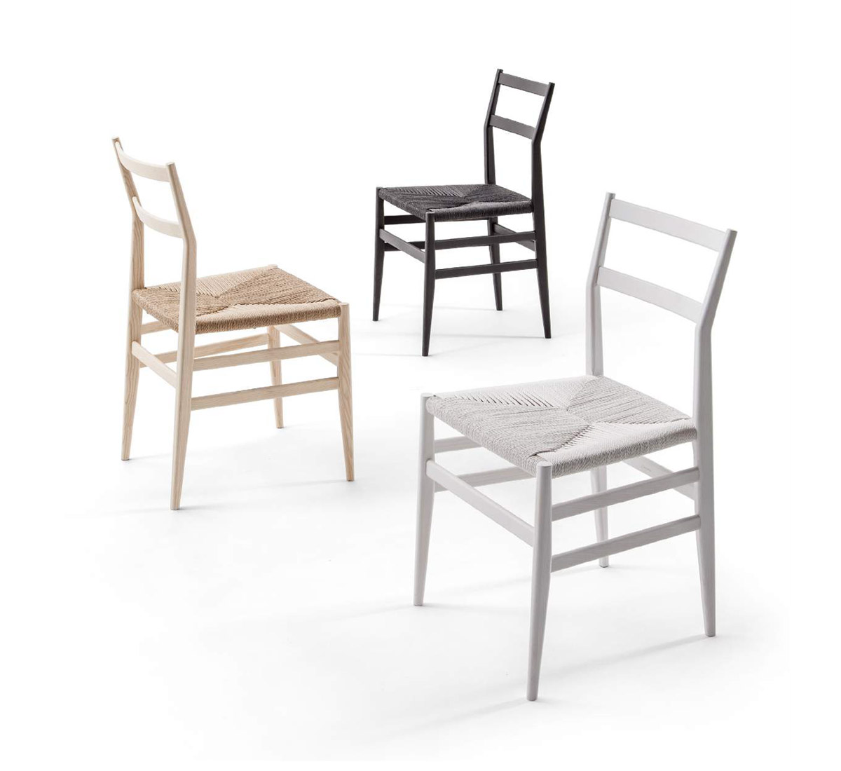 Cassina 646 Leggera Chair