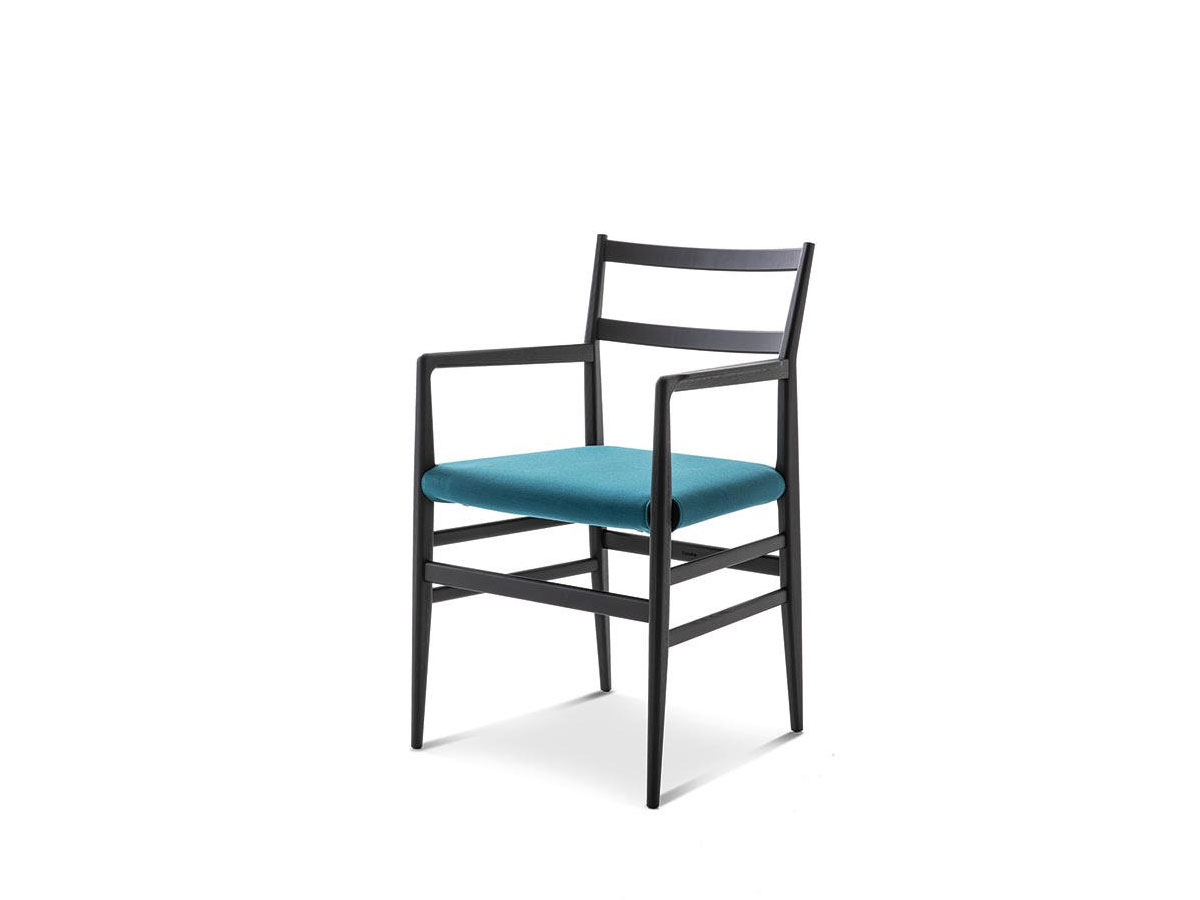 Cassina 646 Leggera Chair With Armrest