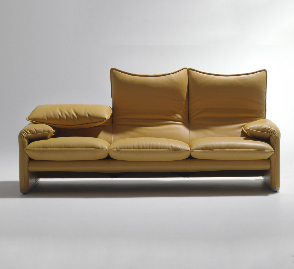 Cassina 675 Maralunga 40 3 Seater Sofa