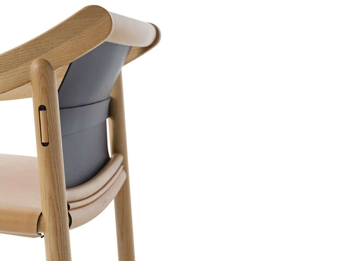 Cassina 905 Chair