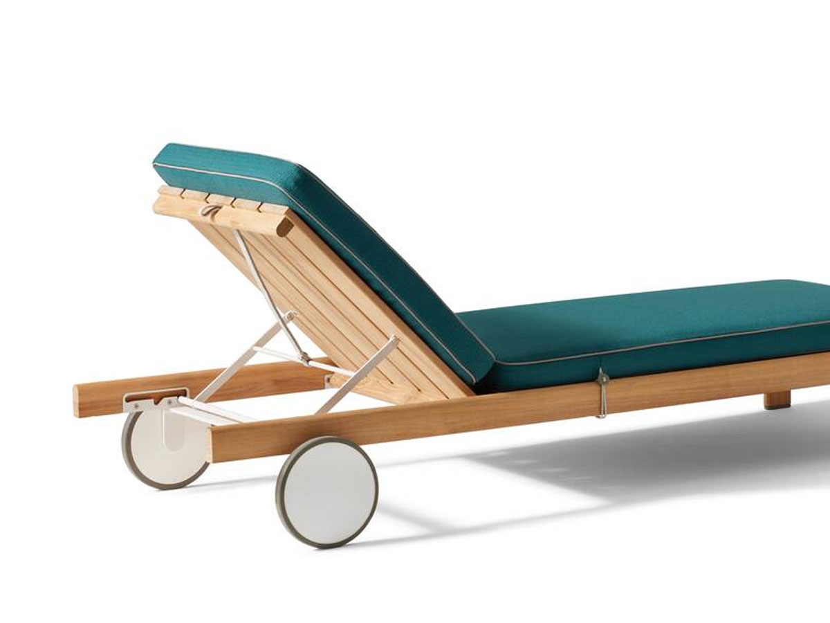 Cassina Lie Out Sunbed