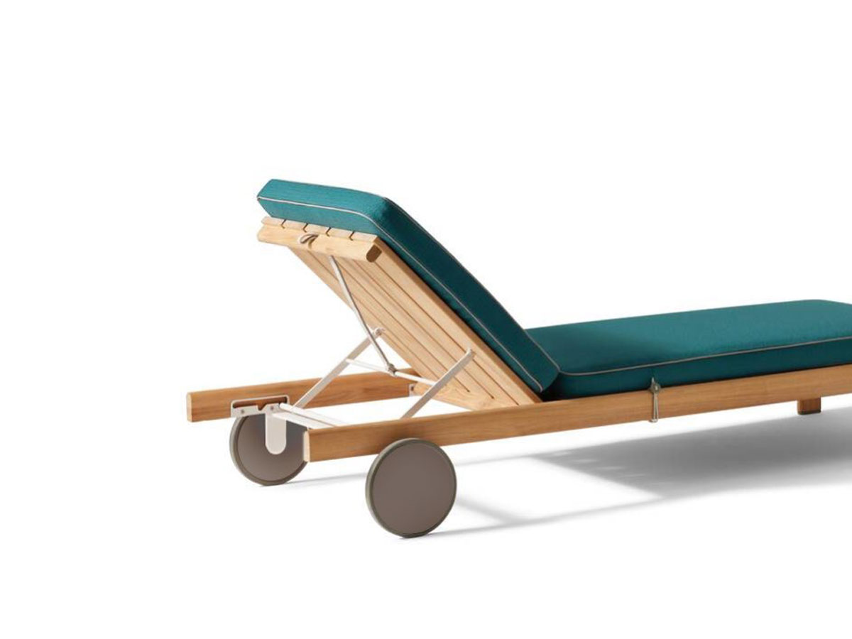 Cassina Lie Out Sunbed
