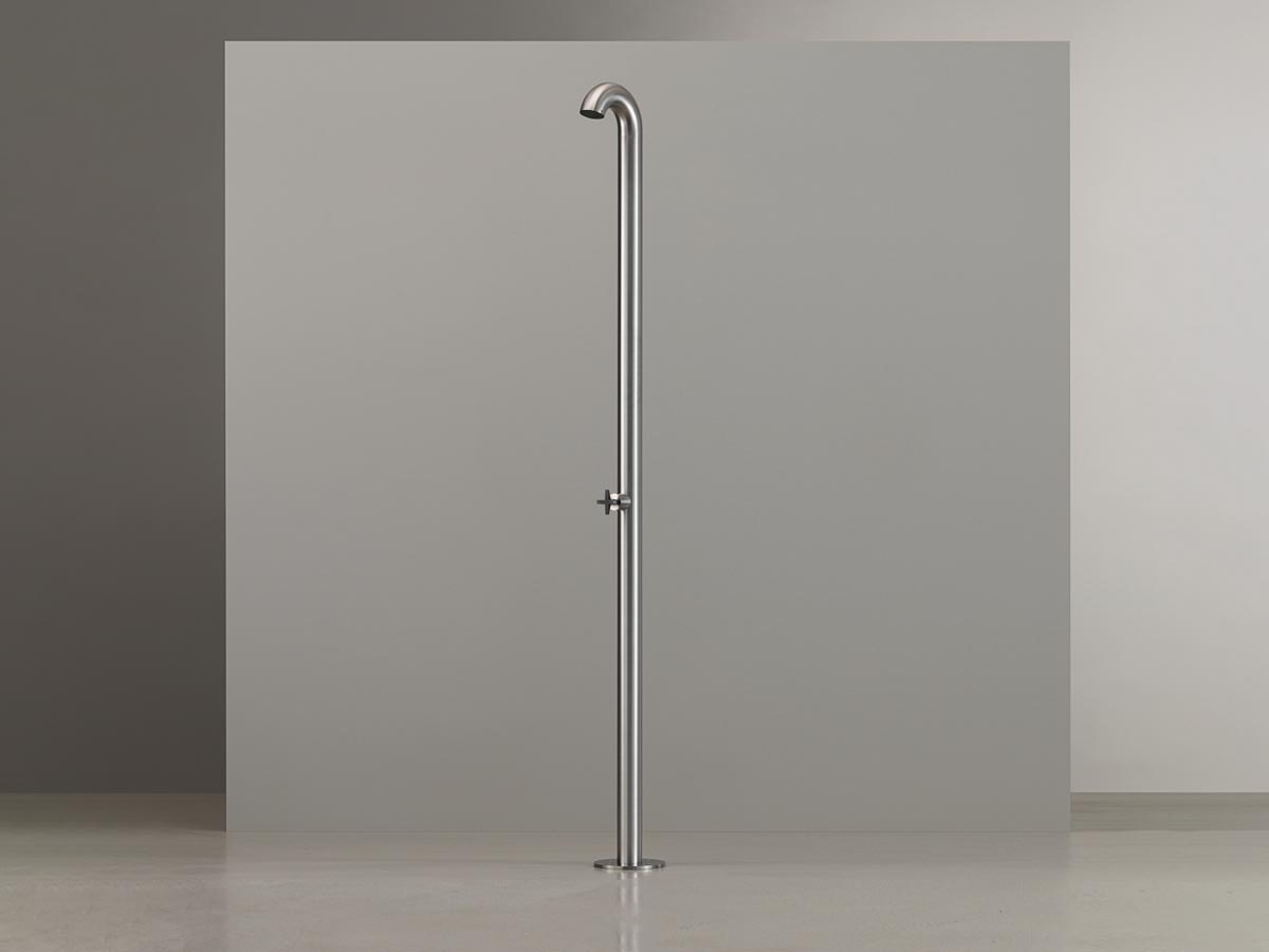 CEADESIGN Bold Free Standing Outdoor Shower