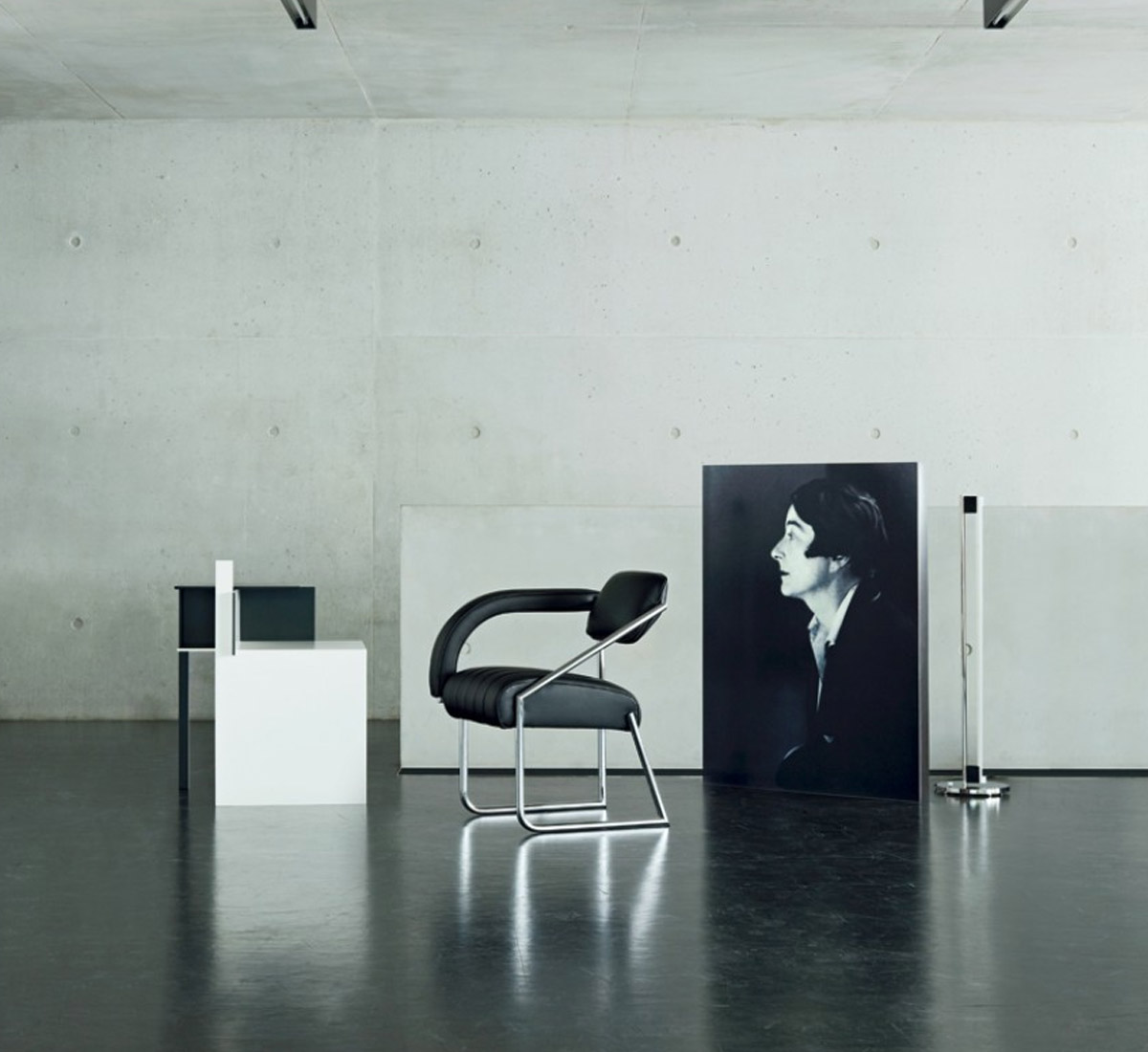 ClassiCon De Stijl Side Table