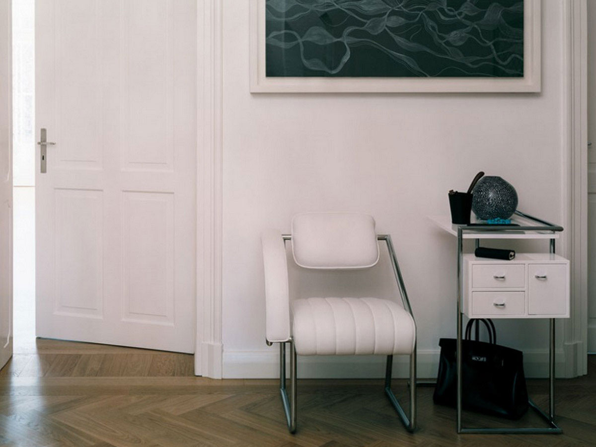 Журнальный столик ClassiCon Petite Coiffeuse