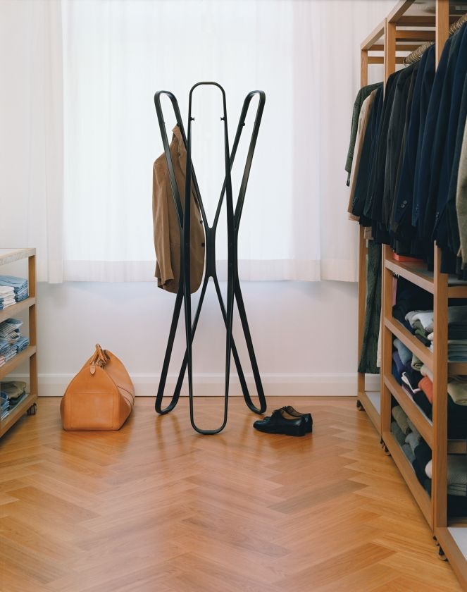 ClassiCon Saturn Coat Hanger Black