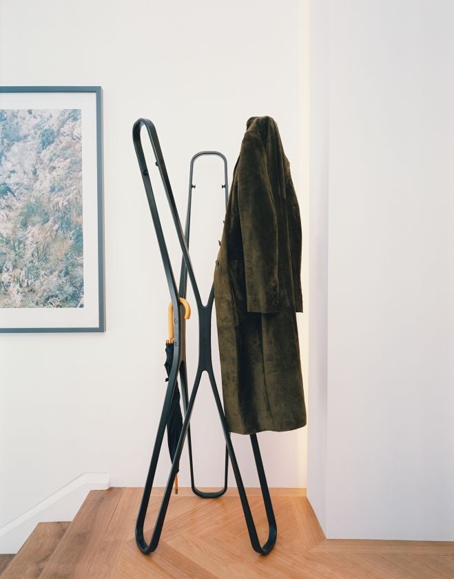 ClassiCon Saturn Coat Hanger Black