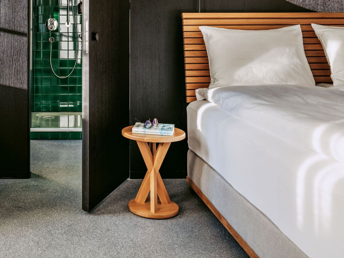 ClassiCon Volkshaus Side Table