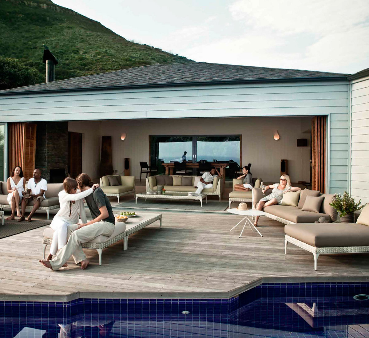 Dedon Mu 4 Seater Sofa