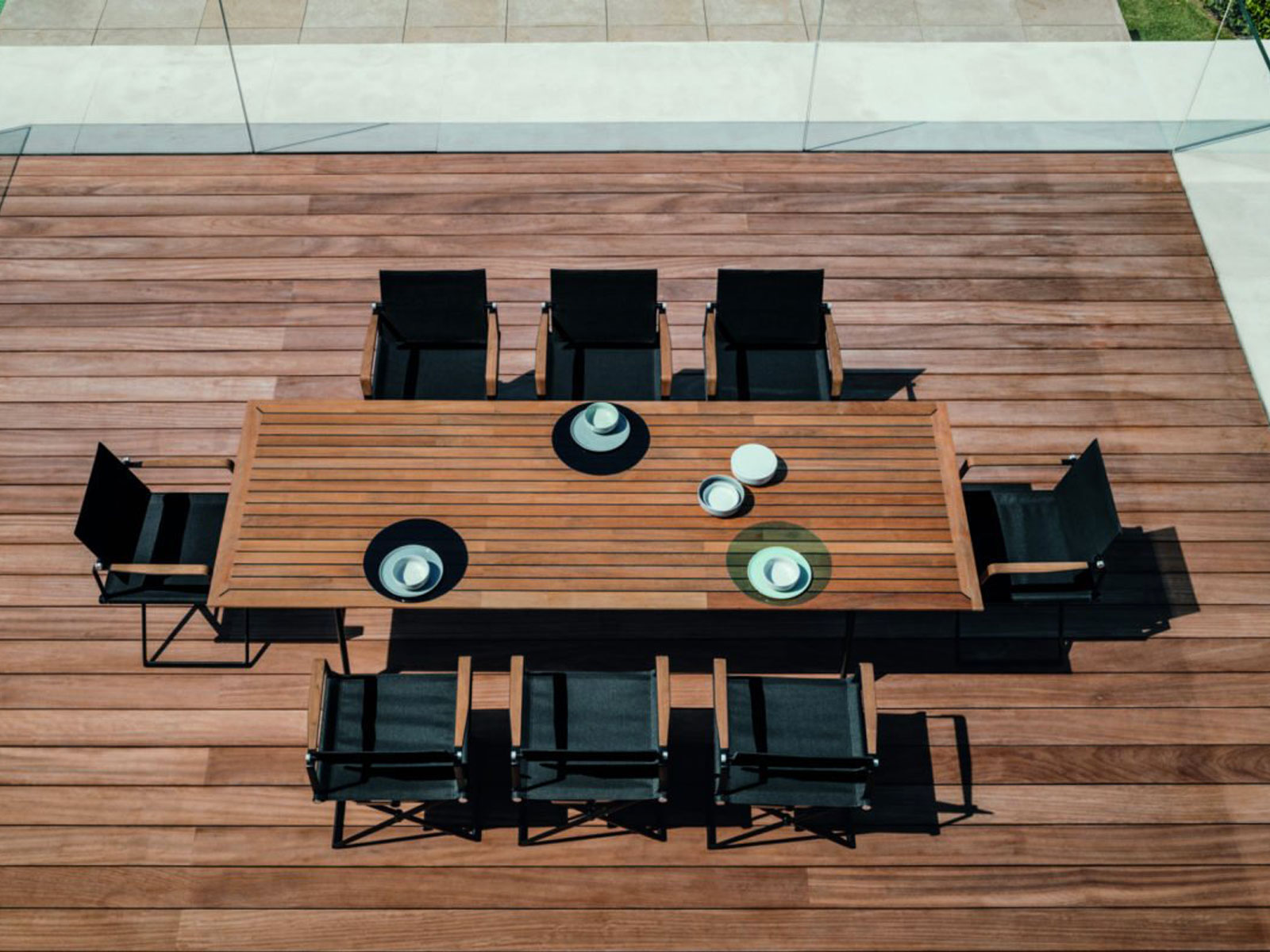 Dedon Seax Table