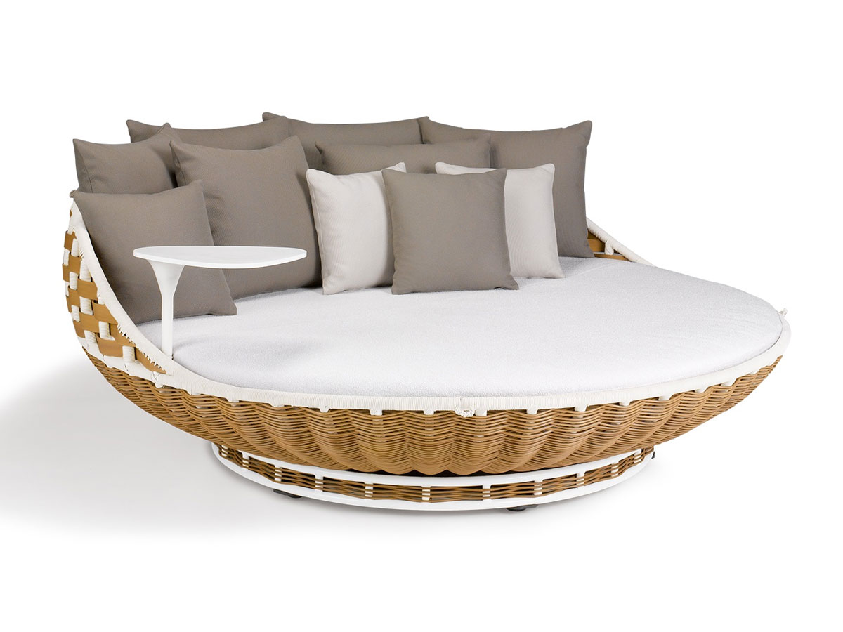 Dedon Swingrest Standing Lounger