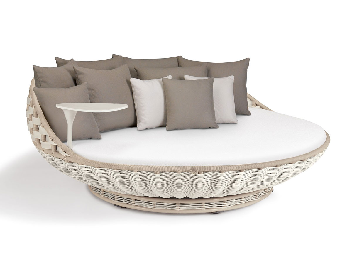 Dedon Swingrest Standing Lounger