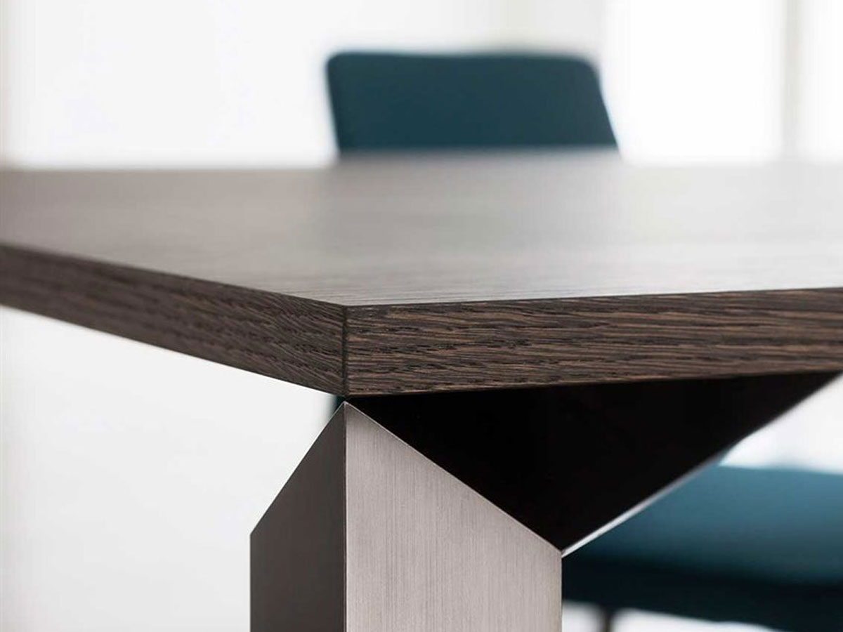 Desalto L45 Table 588