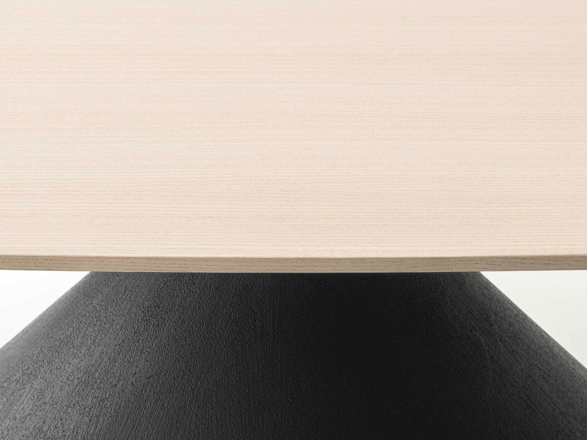 Desalto Maxi Clay Table Indoor Ash Top
