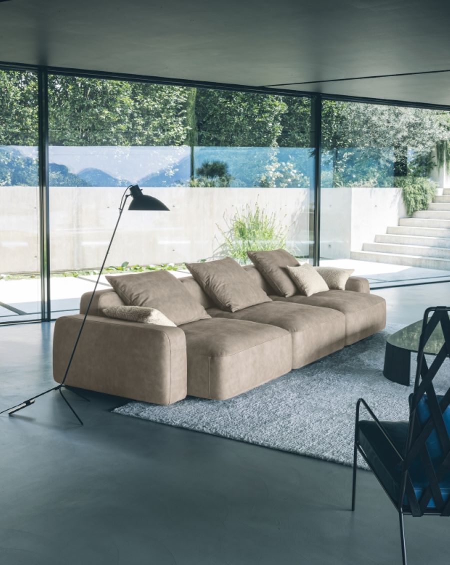 Désirée Divani Dorvan Sofa Collection