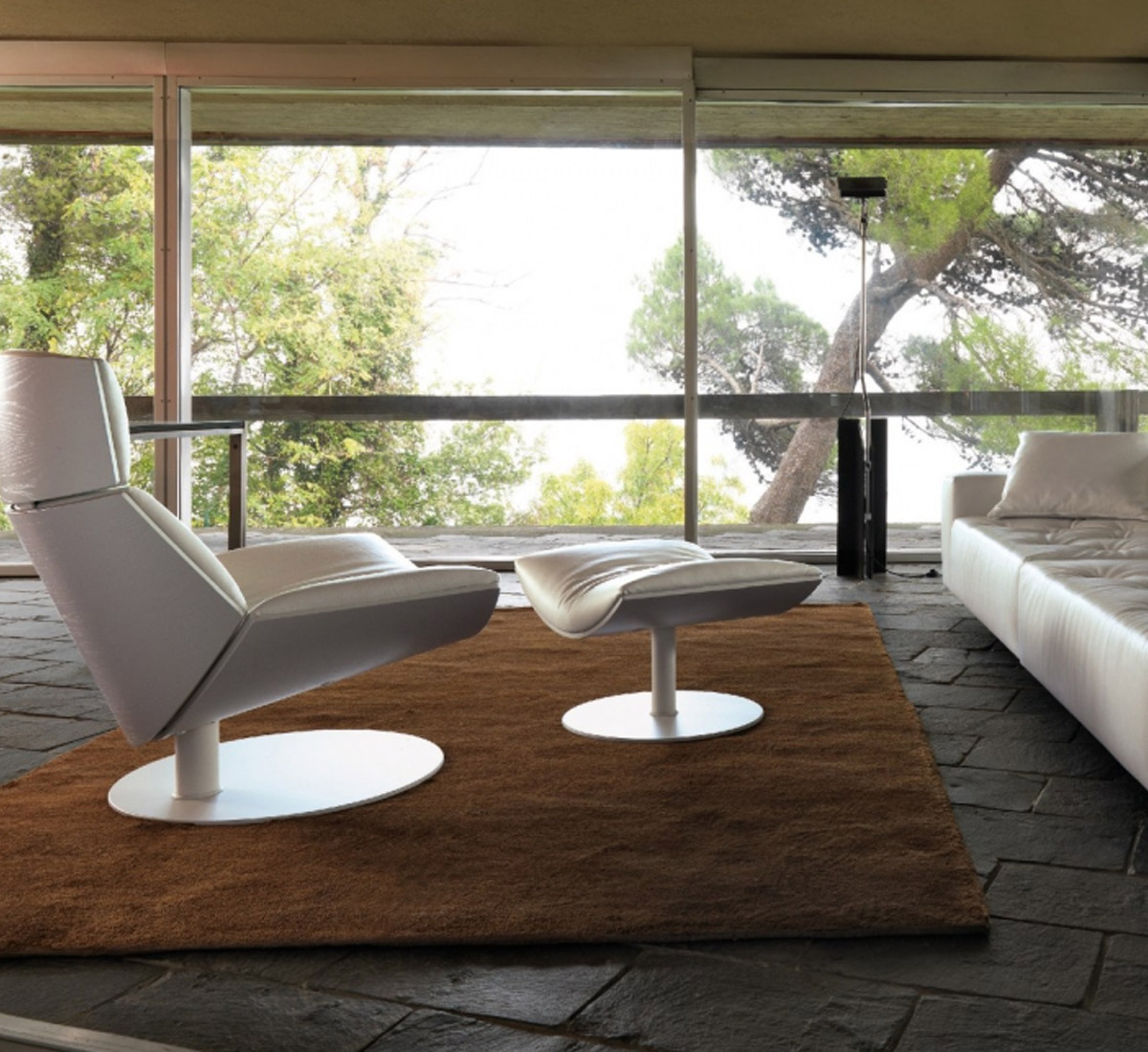 Désirée Divani Kara Armchair