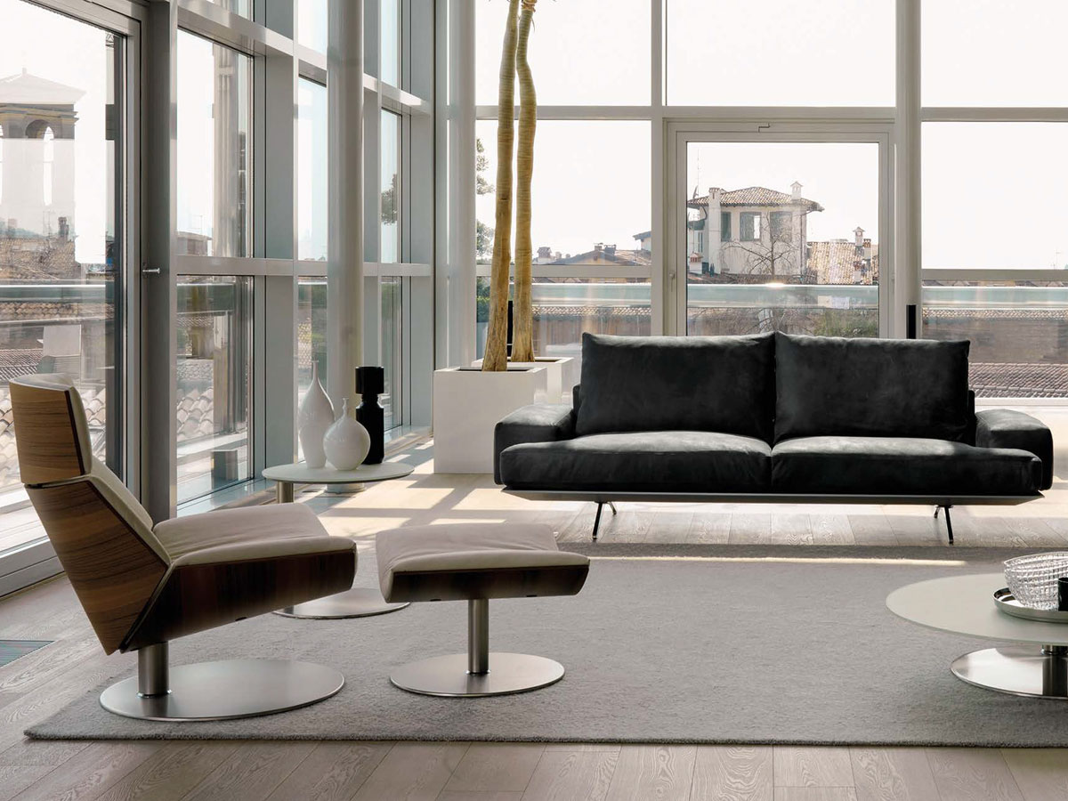 Désirée Divani Kara Armchair