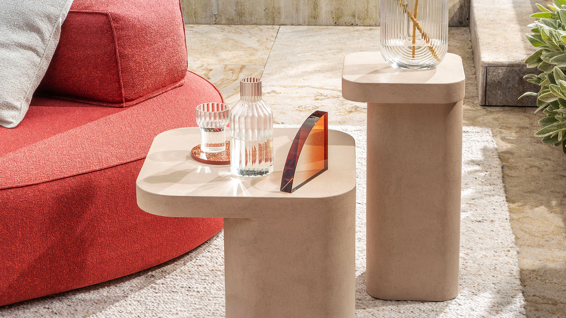 Désirée Divani Kublo Outdoor Side Table