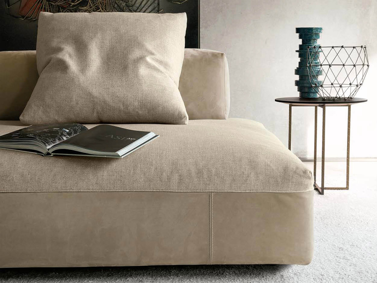 Désirée Divani Monopoli Sofa Collection