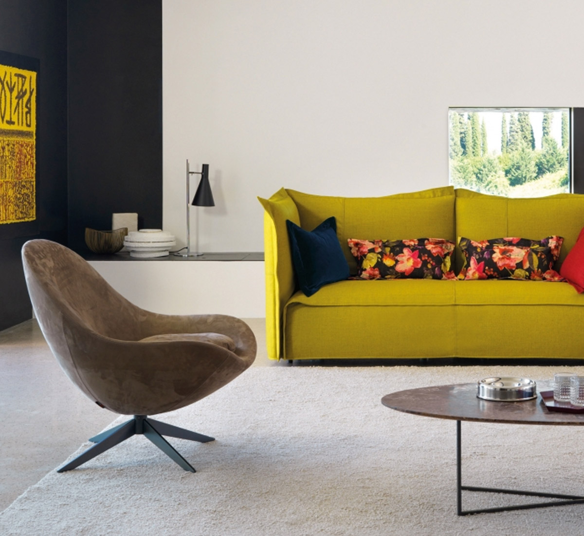 Désirée Divani Soor Armchair