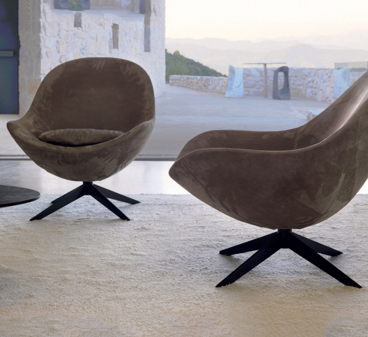 Désirée Divani Soor Armchair