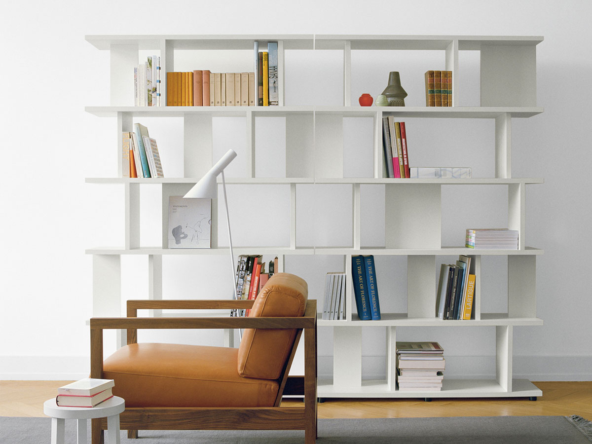 E15 Arie Bookcase