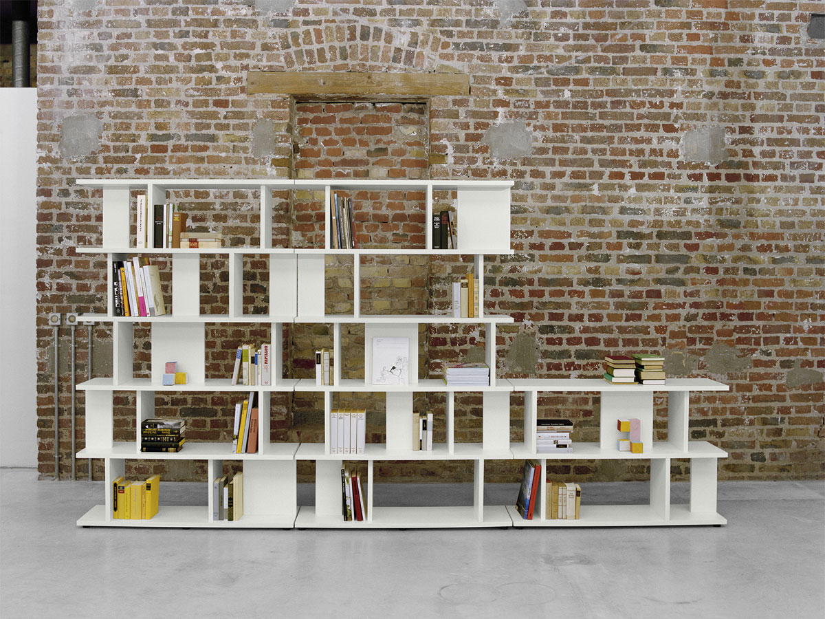 E15 Arie Bookcase