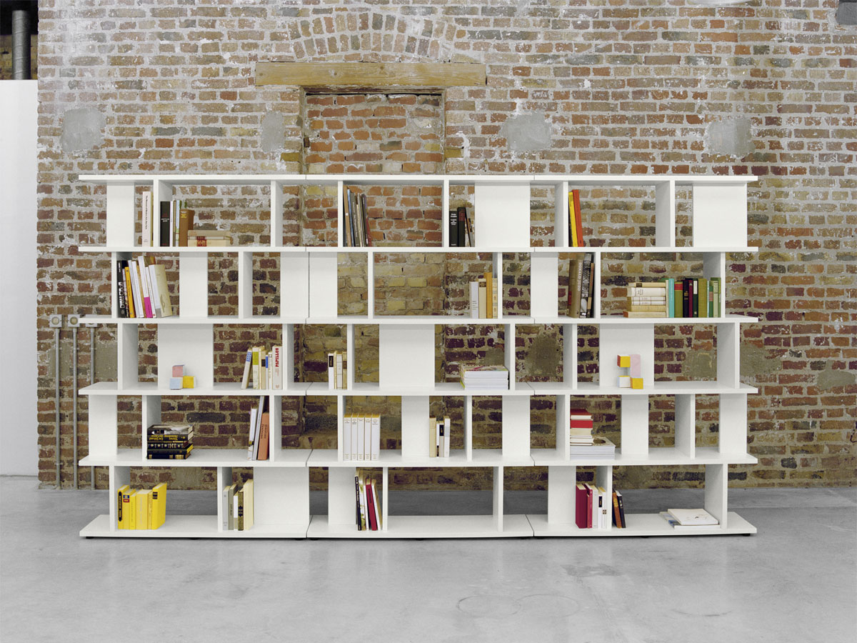 E15 Arie Bookcase