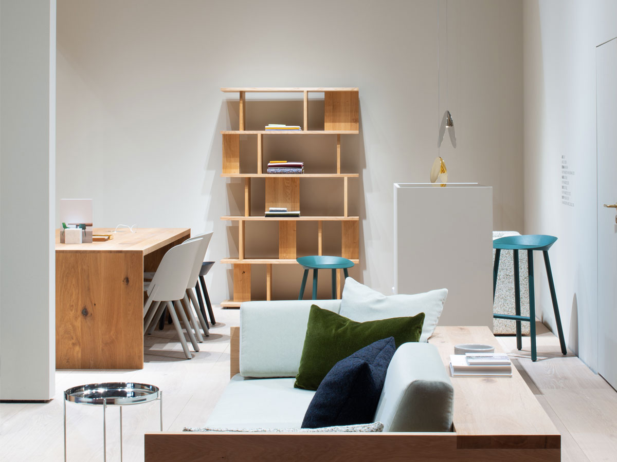 E15 Arie Bookcase