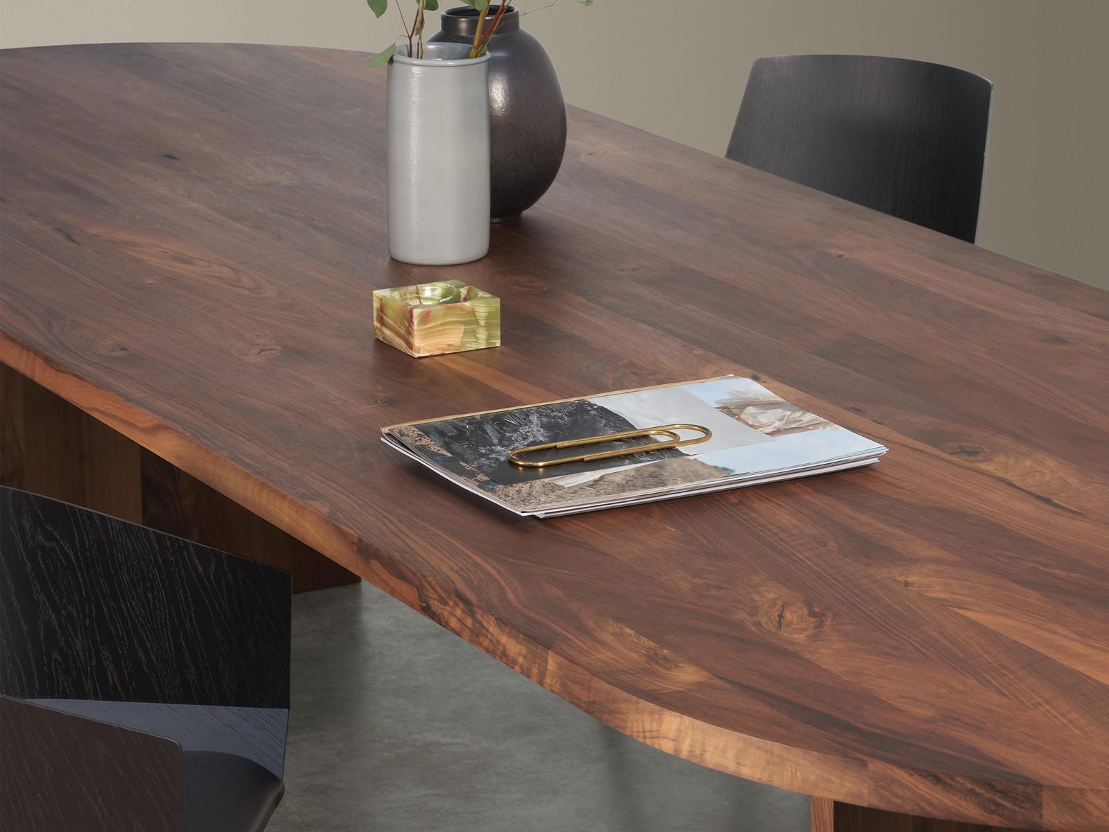 E15 Ashida Table