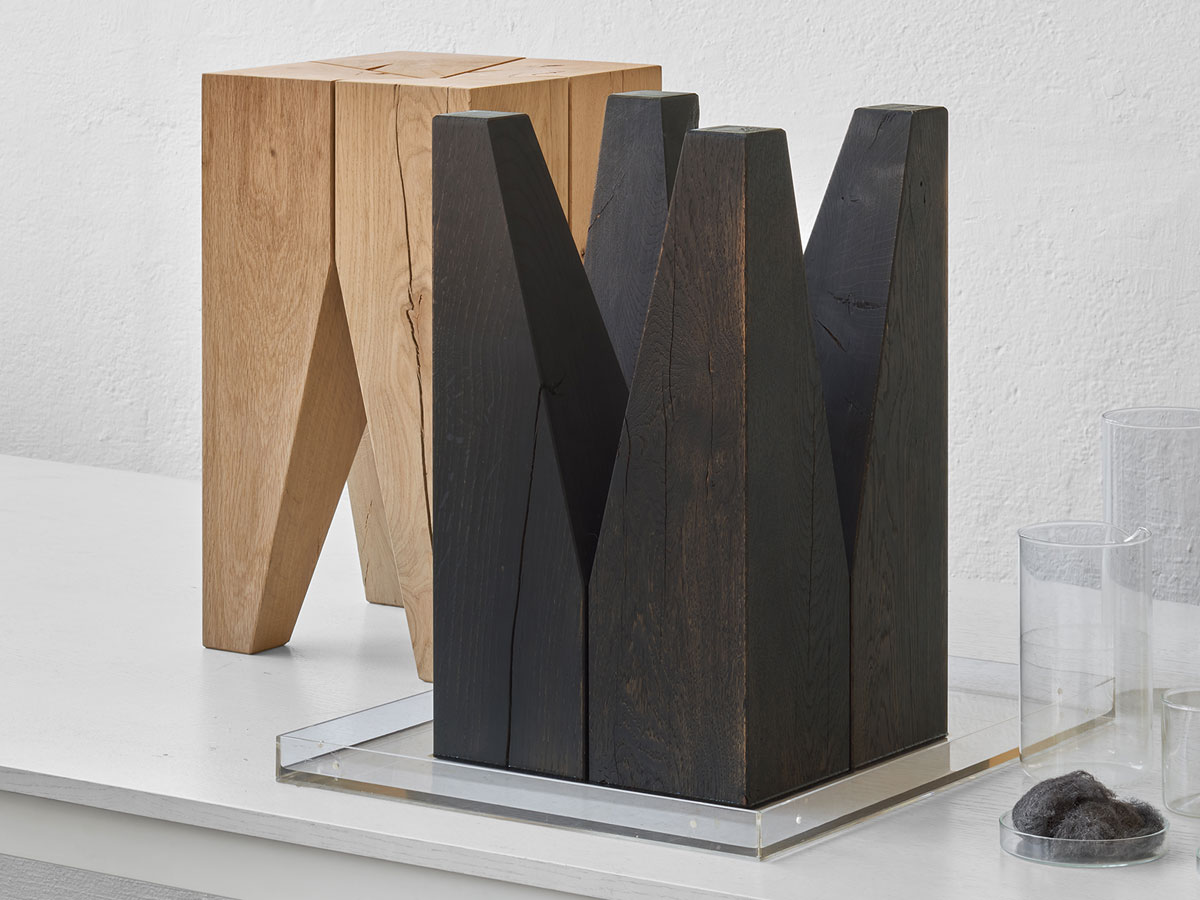 E15 Backenzahn Stool Black Oak 25th Anniversary Edition