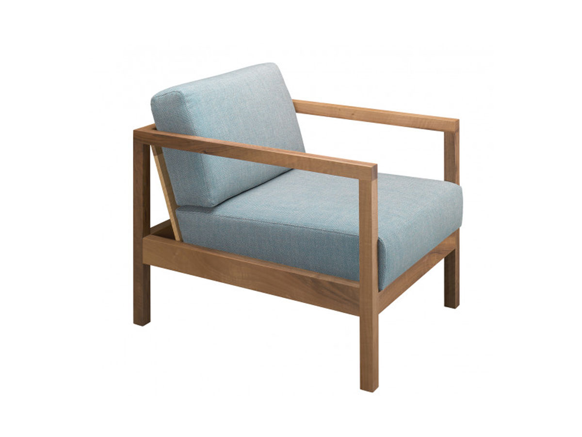 E15 Byron Lounge Chair