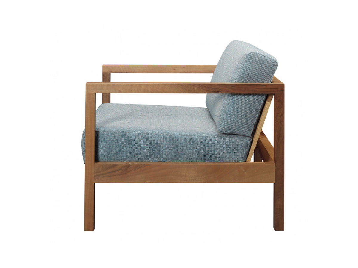 E15 Byron Lounge Chair