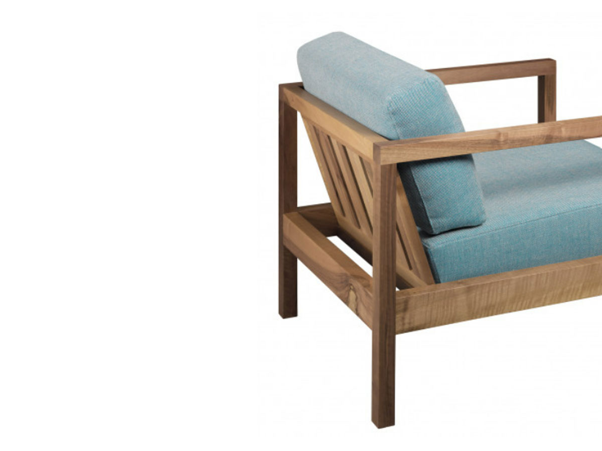 E15 Byron Lounge Chair