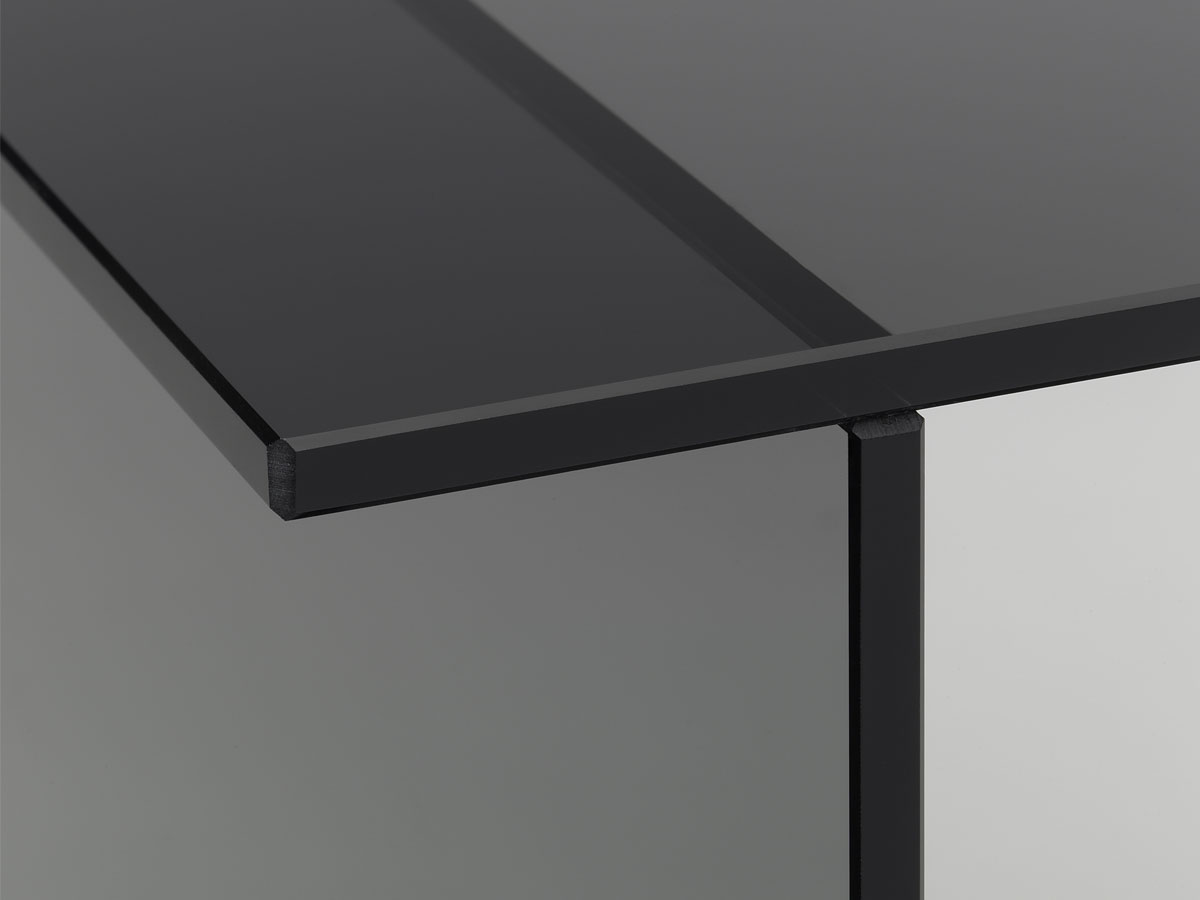 E15 Drei Side Table