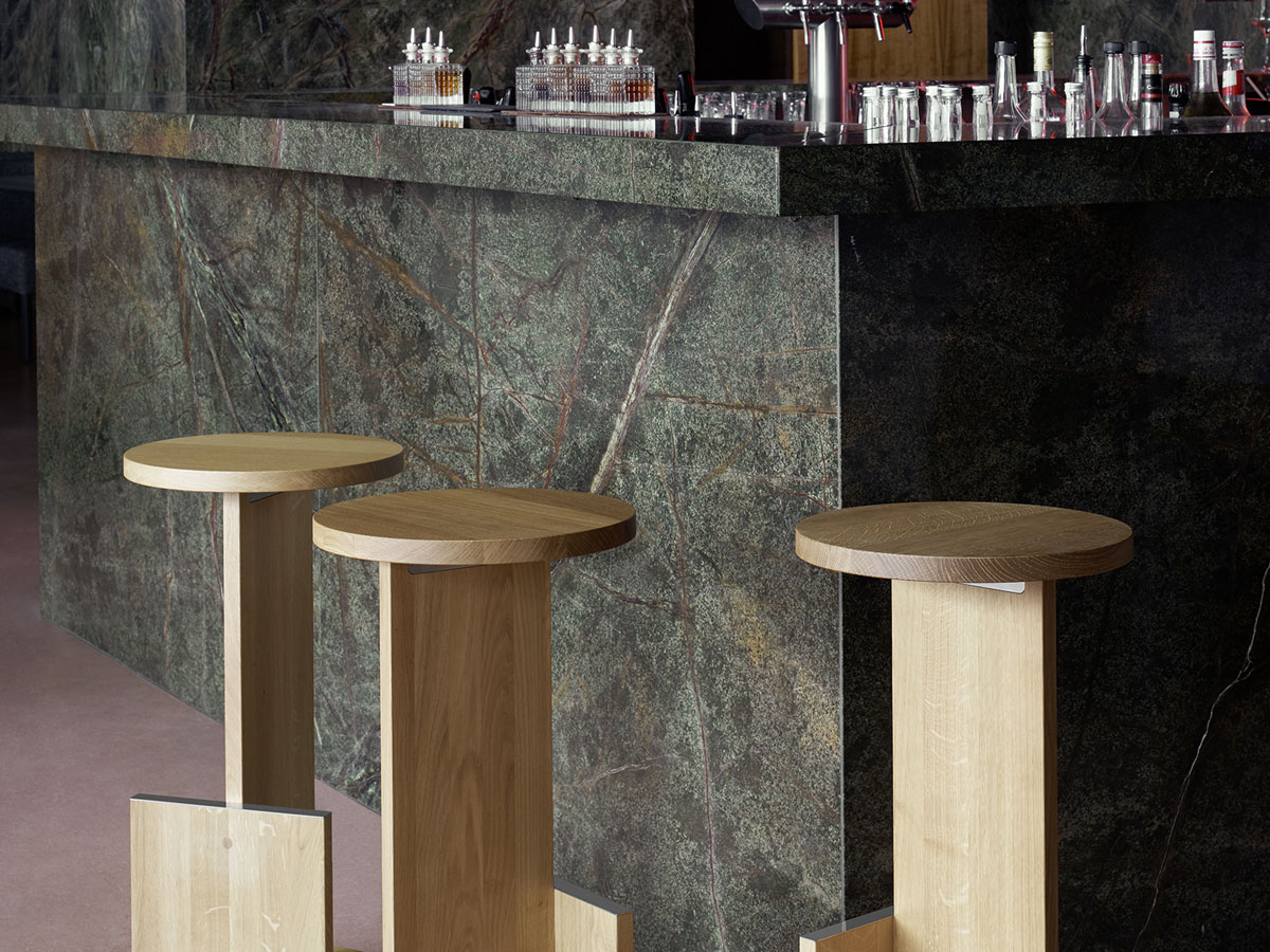 E15 Dt01 Tank Stool