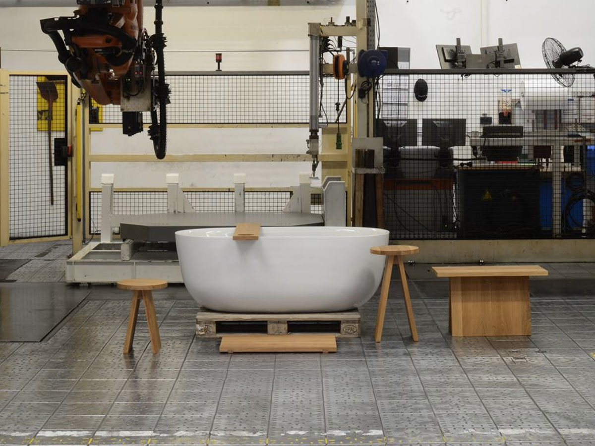 E15 Ek03 Bench