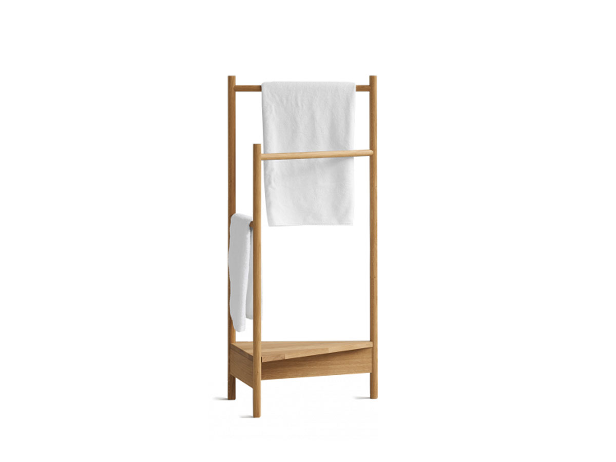 E15 Ek04 Tripod Towel Rack